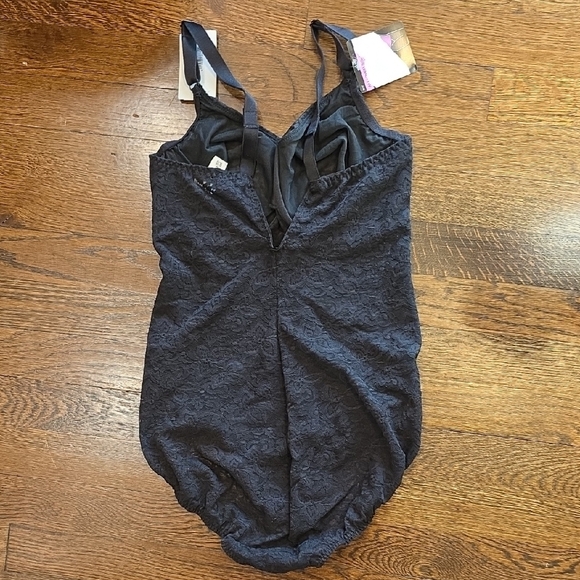 Bali 36D Lace 'N Smooth Body Shaper - Picture 5 of 5